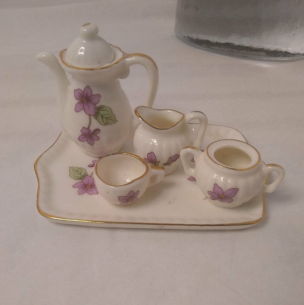 LEFTON Miniature Tea Set White Lilac with Gold Trim 6 Piece' Vintage Collectible